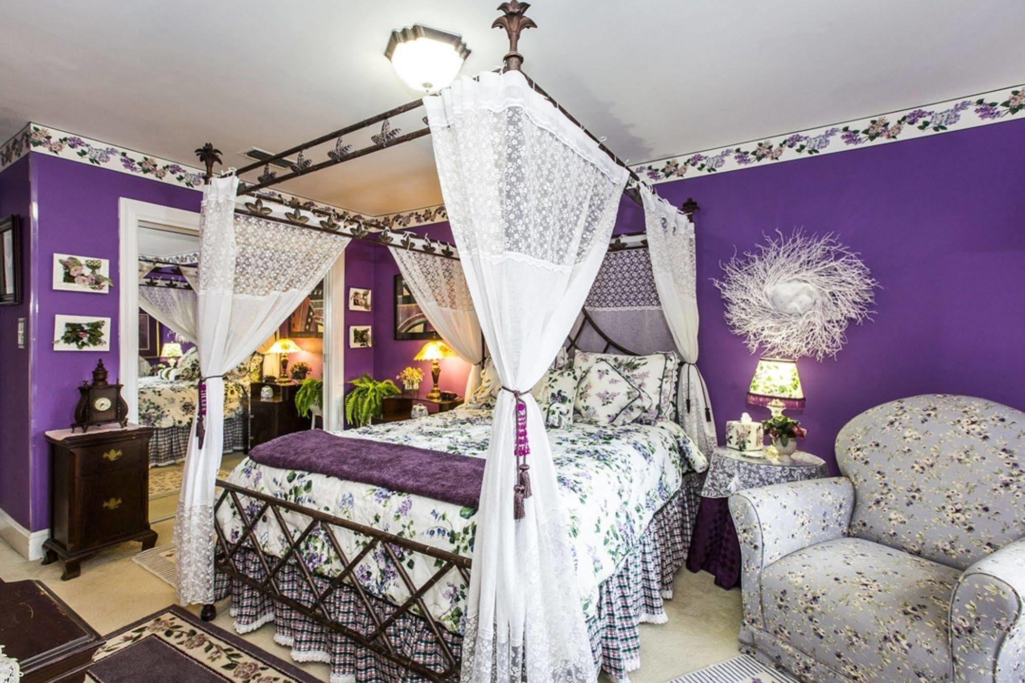 Matthews Manor Bed & Breakfast エクステリア 写真
