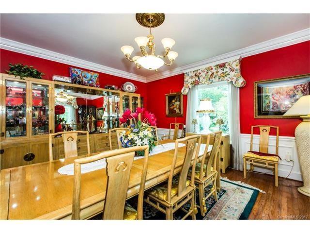 Matthews Manor Bed & Breakfast エクステリア 写真