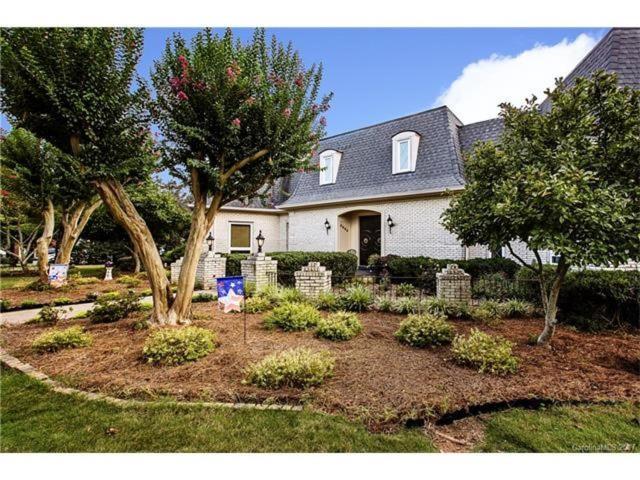 Matthews Manor Bed & Breakfast エクステリア 写真